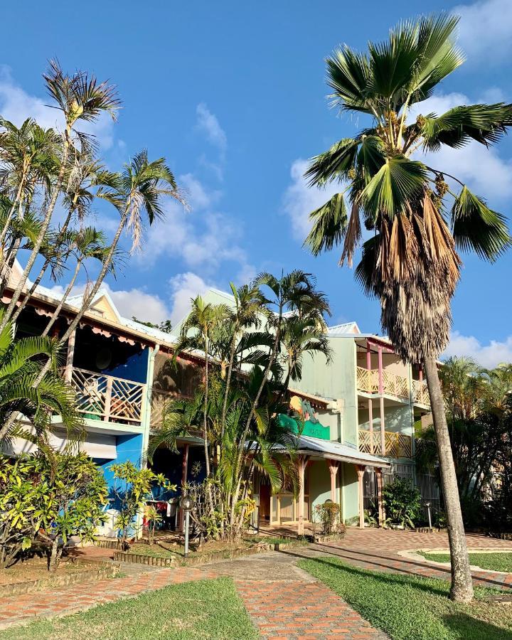 Appartement Duplex Climatise Avec Wi-Fi - Plage Pointe Marin A Pieds, Recemment Renove Сент-Анн Экстерьер фото